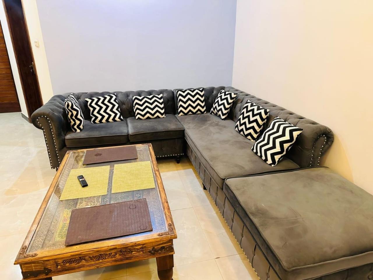 Holidazzle Lodge Islamabad Luaran gambar